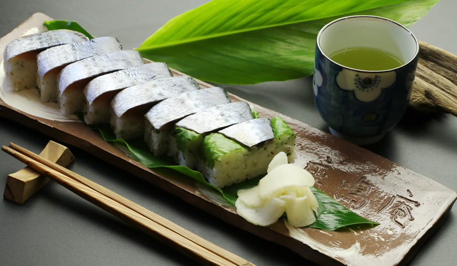 首折れサバの棒寿司